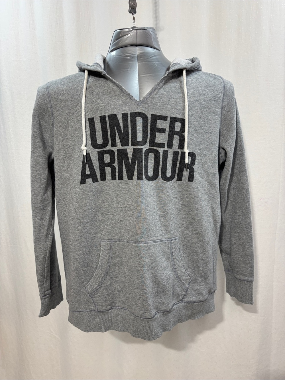 Under Armour Gray V-Neck Pullover Hoodie 262 comfort, active every day trendy